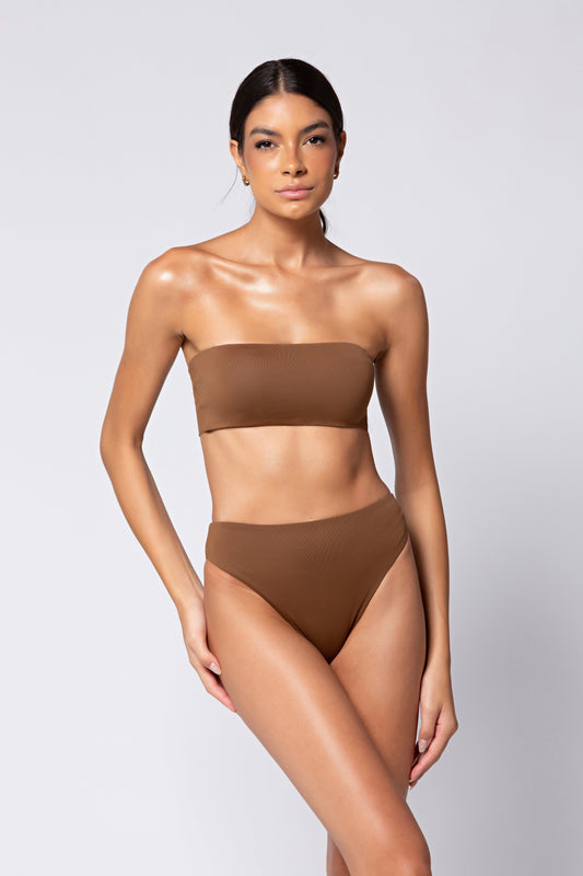 Hot pants cavada biodegradável